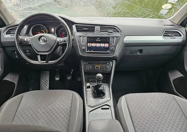Volkswagen Tiguan cena 31900 przebieg: 138000, rok produkcji 2016 z Chodzież małe 596